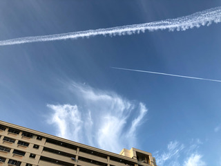 190404 飛行雲.jpg